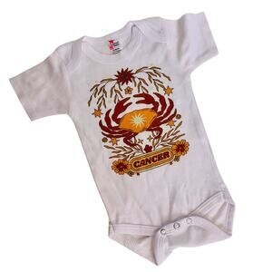 Baby Horoscope Cancer Onesie Laughing Giraffe 3-6 mo